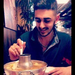 Meet your Posher, Yan